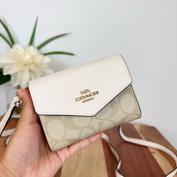 NWT Coach Mini Envelope Wallet With‎ Strap In Signature Canvas - Picture 2 of 9